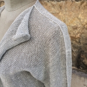 cardigan gris/blanc détail